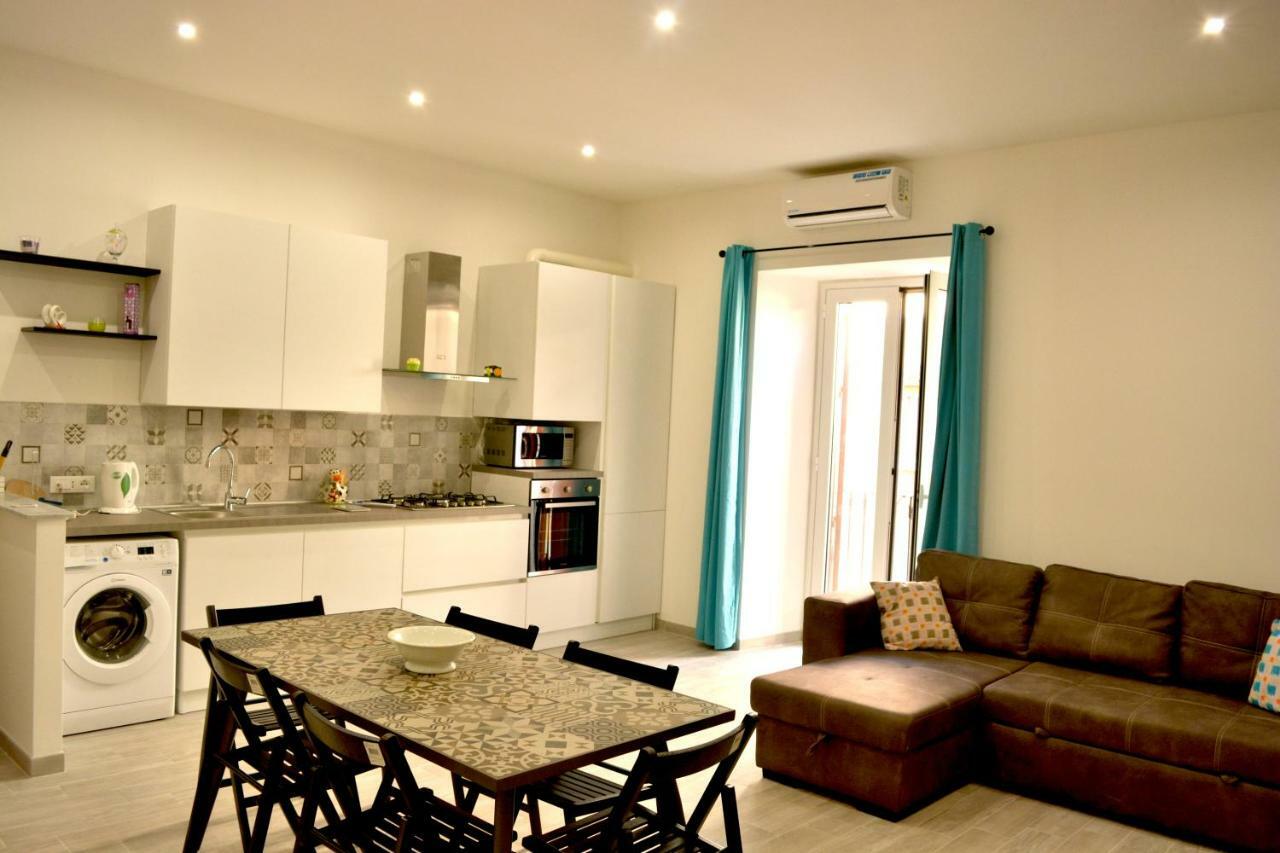 Casa Dei Lylium Apartment ปาแลร์โม ภายนอก รูปภาพ